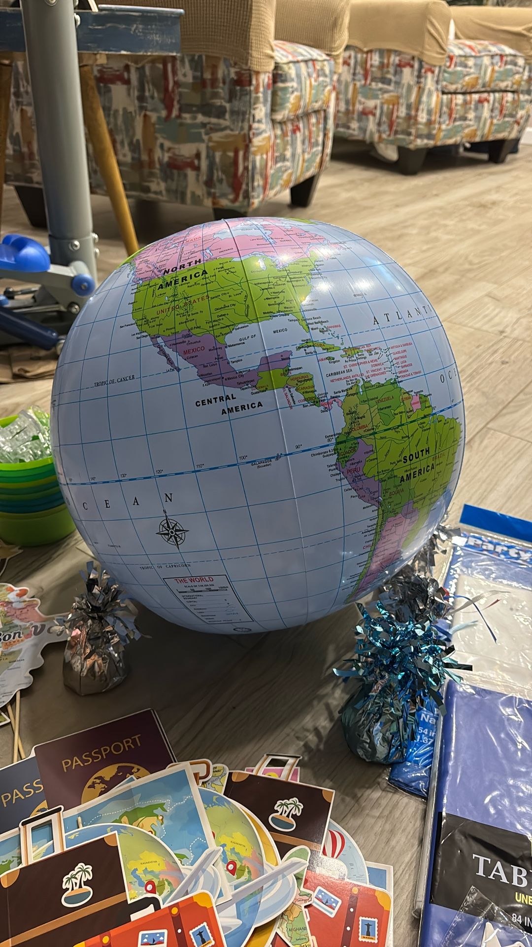 TRAVEL INSPIRED PARTY DECORATIONS
