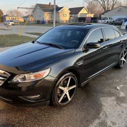 2010 Ford Taurus