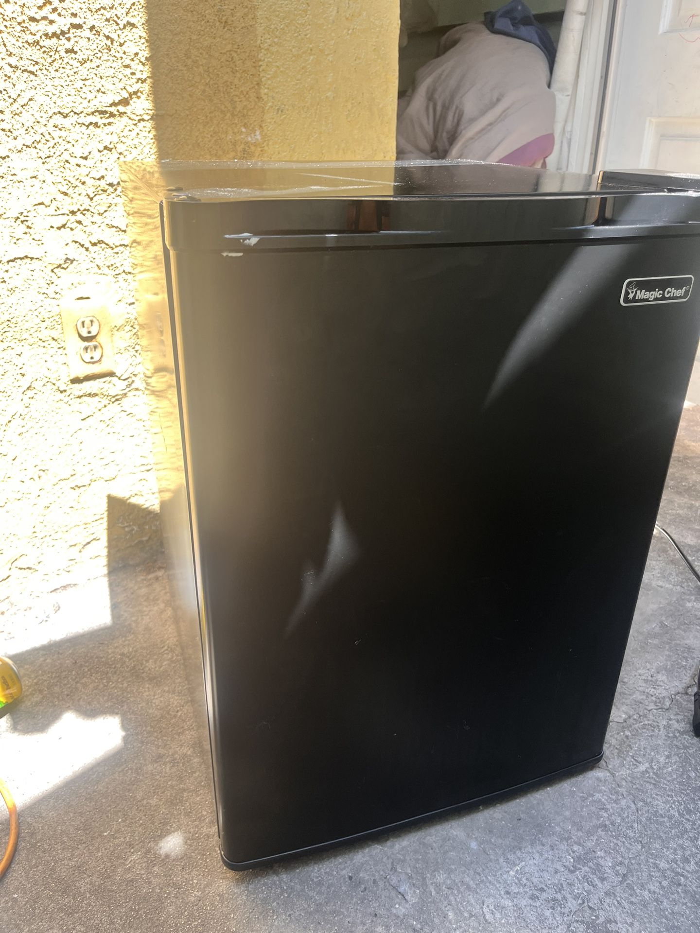 Magic Chef Mini Fridge