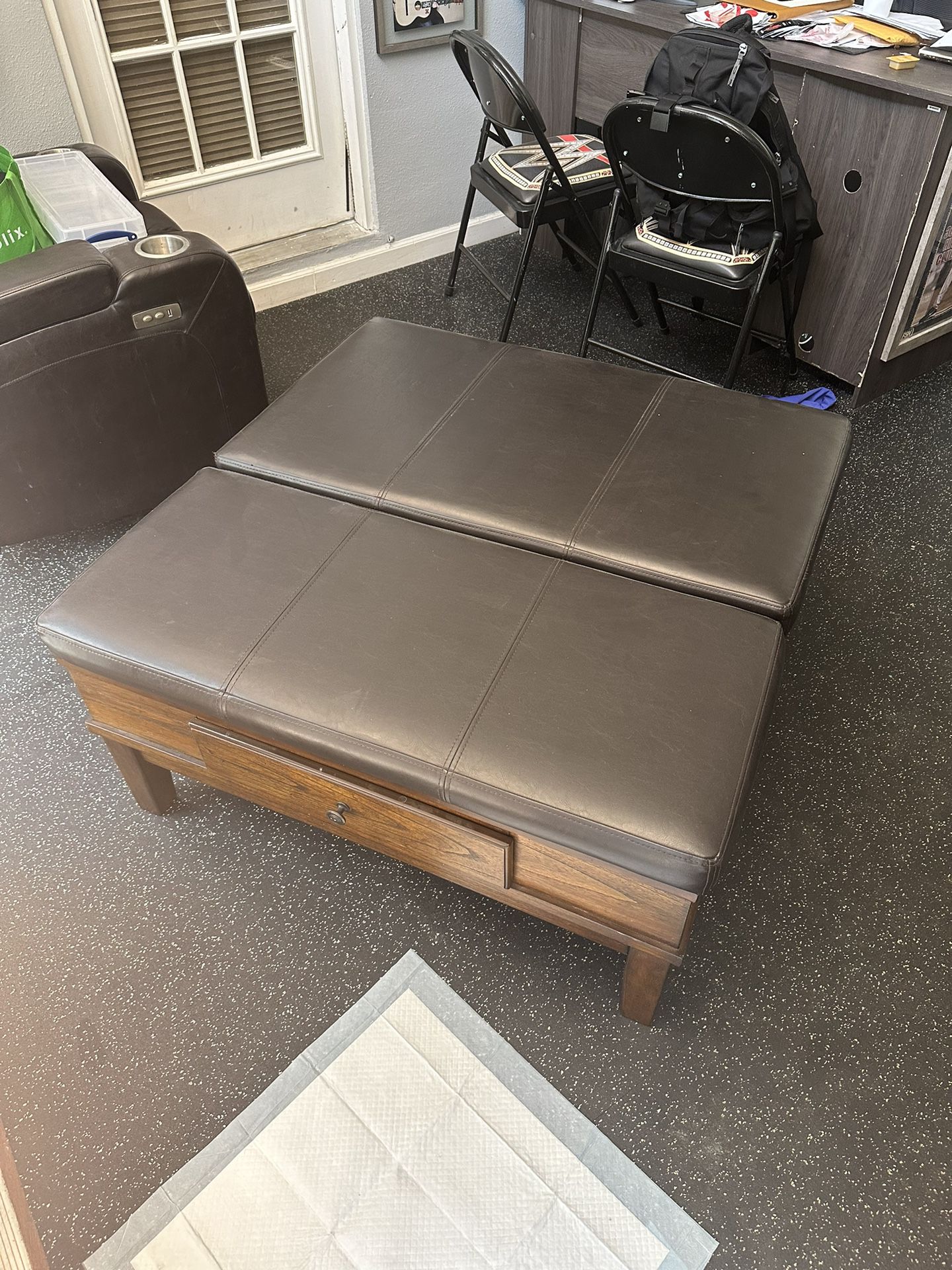 Upholstered Ottoman Lift Top Coffee Table