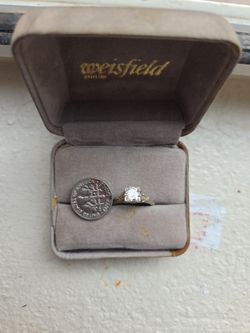 Art deco vintage engagement ring