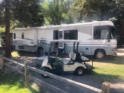 2004 Winnebago Adventurer