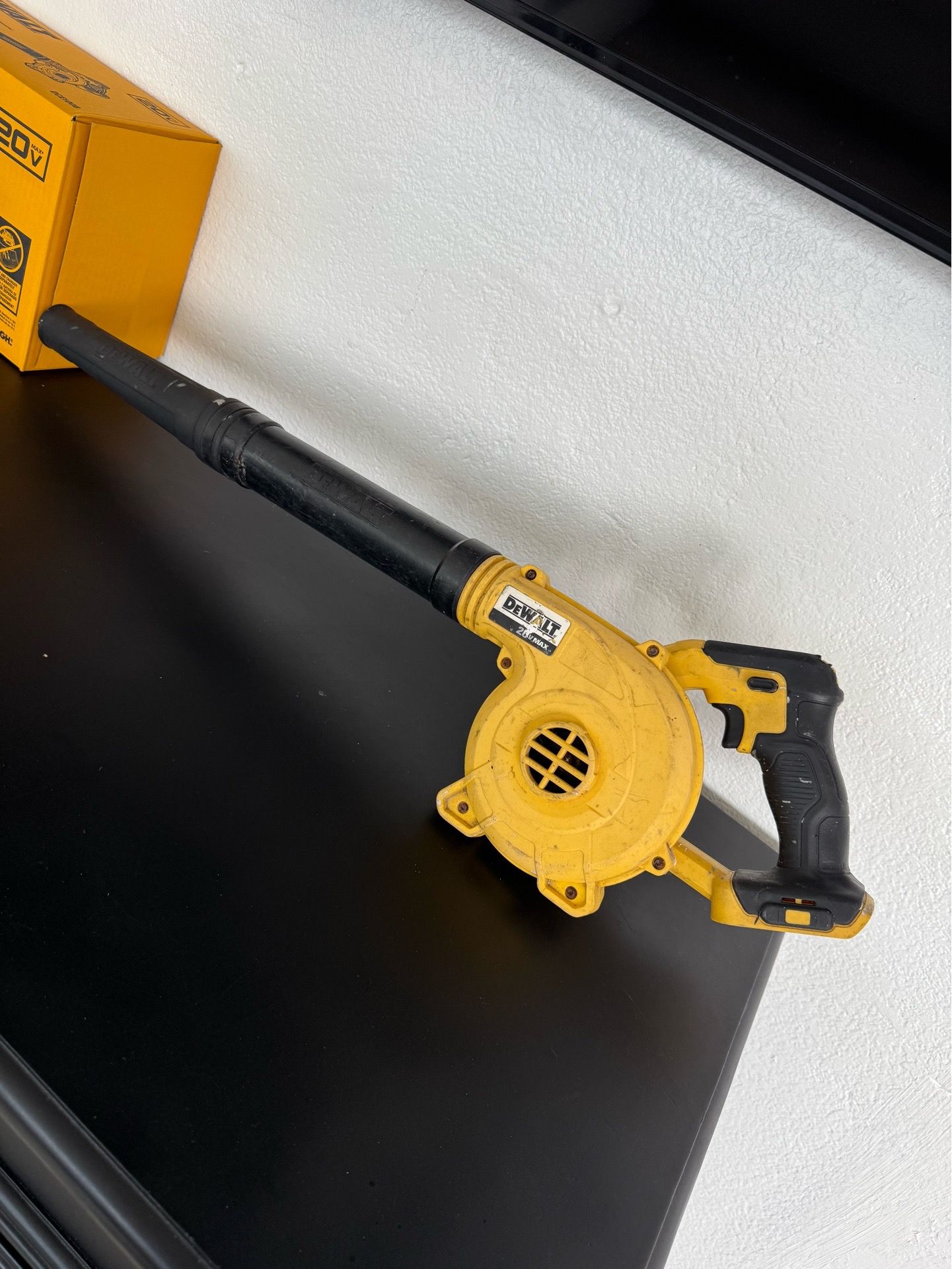 Dewalt compact blower