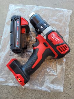 Milwaukee M18 2speed ½" drill 2606-20 & 1.5ah (NO CARGADOR_NO CHARGER...NEW_NUEVO $89 PRECIO FIJO_FIRM PRICE