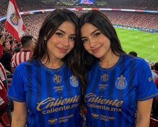 CHIVAS Guadalajara PRIDE SOCCER JERSEY! 🇲🇽 NEW!!