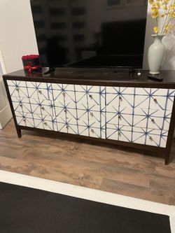 Dresser And Two Nightstands
