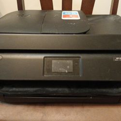 FREE : HP OfficeJet 4650 All-in-One Wireless Color Printer(Used)