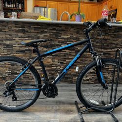 Trek 820 Mountain Bike With A 18 Inch frame- Great Condition