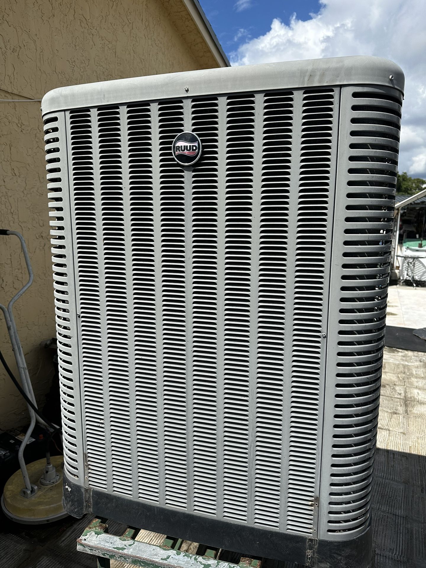 4 Ton HVAC condenser