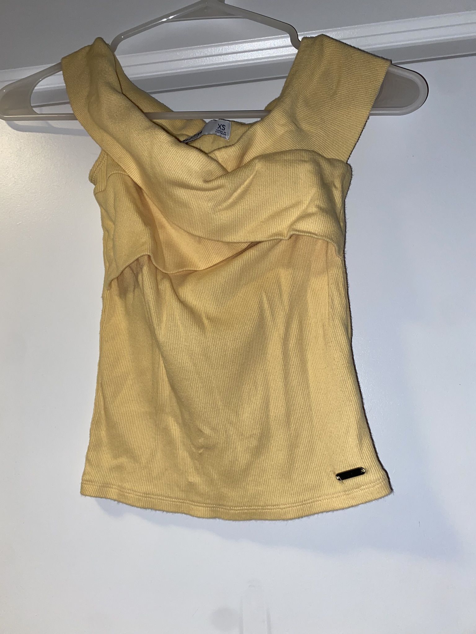 Hollister Yellow Shirt XS