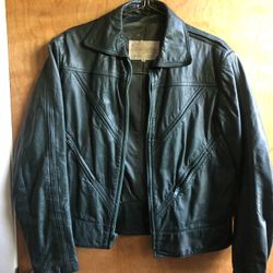 Women’s leather jacket 