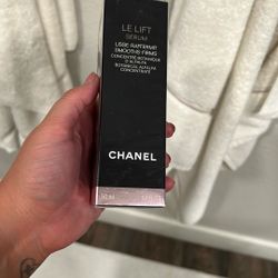 CHANEL Le Lift Serum 1.7 Ounce