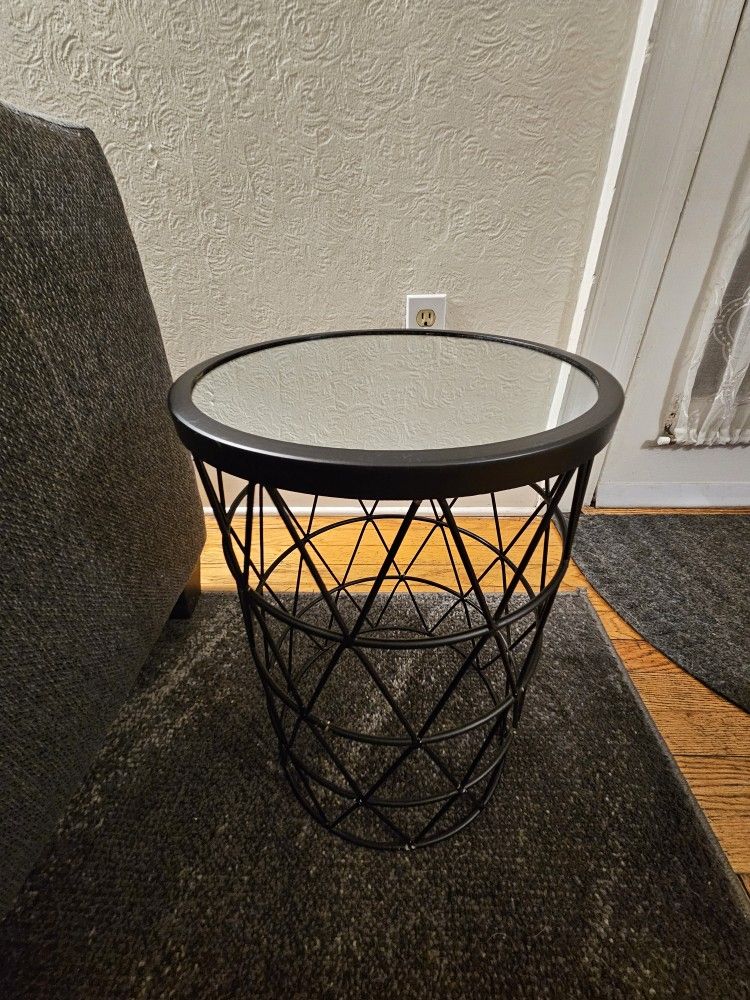Black Accent Table Or Plant Stand With Mirror Top