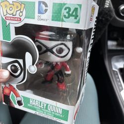 Pop Hardly Quinn  34