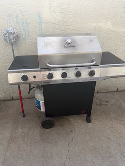 4 -burner Char-Broil Grill