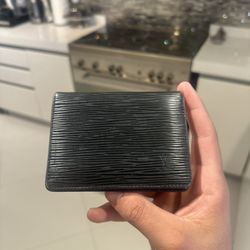 Louis Vuitton Bi Fold Card Case Wallet