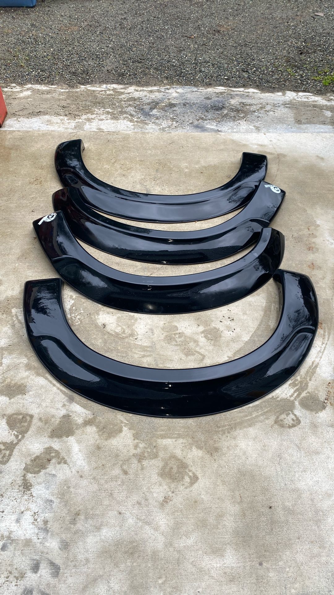 Aftermarket extended, flares Ford super duty
