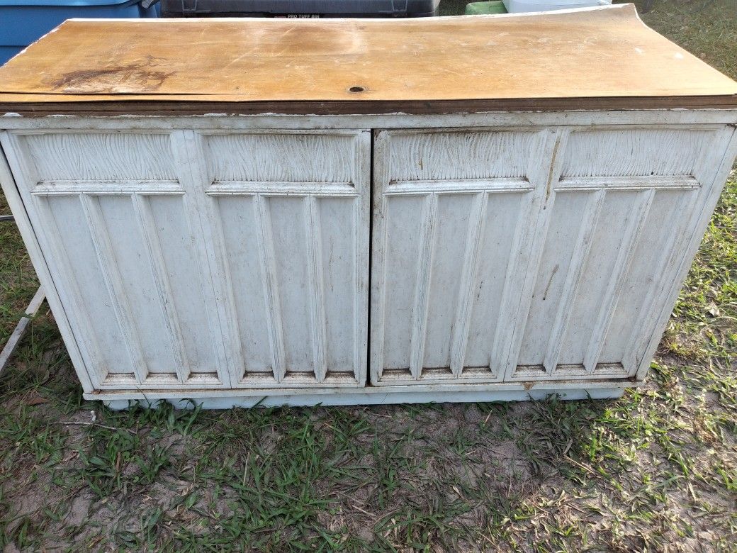 Free cabinet