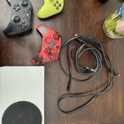 Xbox Series S (Read description for more info)