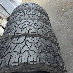 4 used tires Lt35x12.50r20 
2 tires Delium terra raider 
2 tires Fierce Attitude MT 
$250.00 all 4