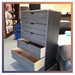 5 drawers dresser/ Five drawers dresser