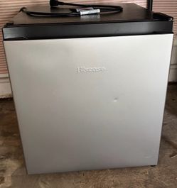 Mini fridge