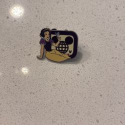 Wave B / Set 1: Snow White Pin