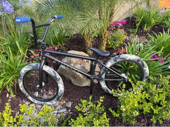 Black EliteBMX bike