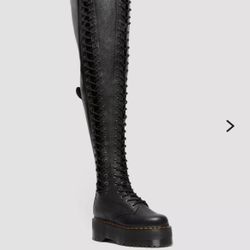 Dr. Martens 