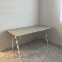 IKEA Trotten Desk 63” x 31 1/2” Beige/White Excellent Condition