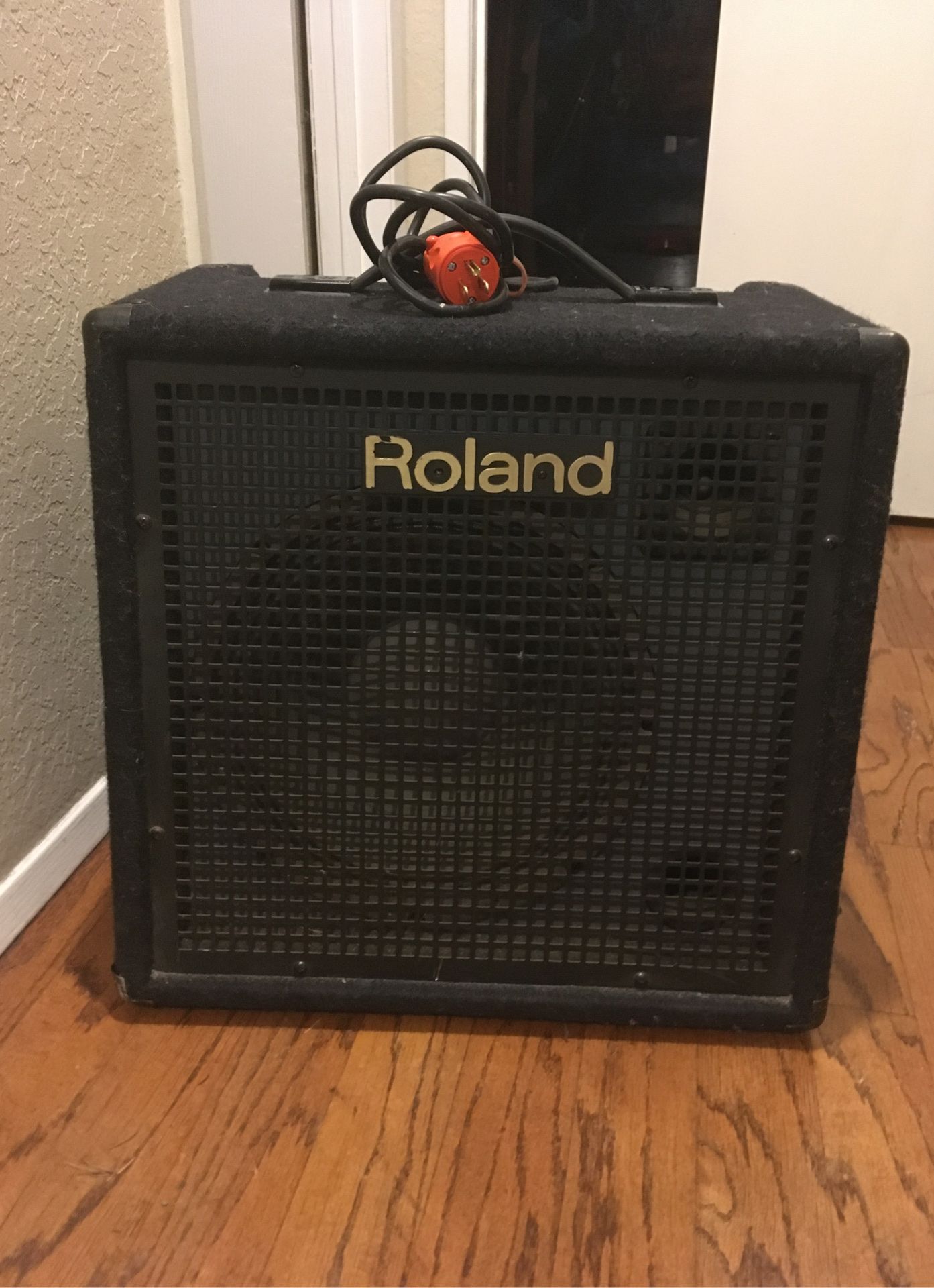 Roland KC300 Keyboard Amp for Sale in Renton, WA OfferUp