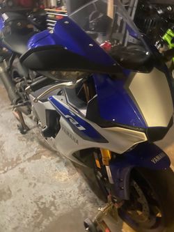 2015 Yamaha YZF-R1