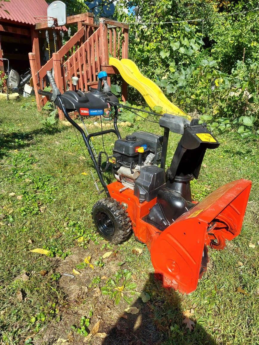 Toro Power Max-724 OE Snowblower