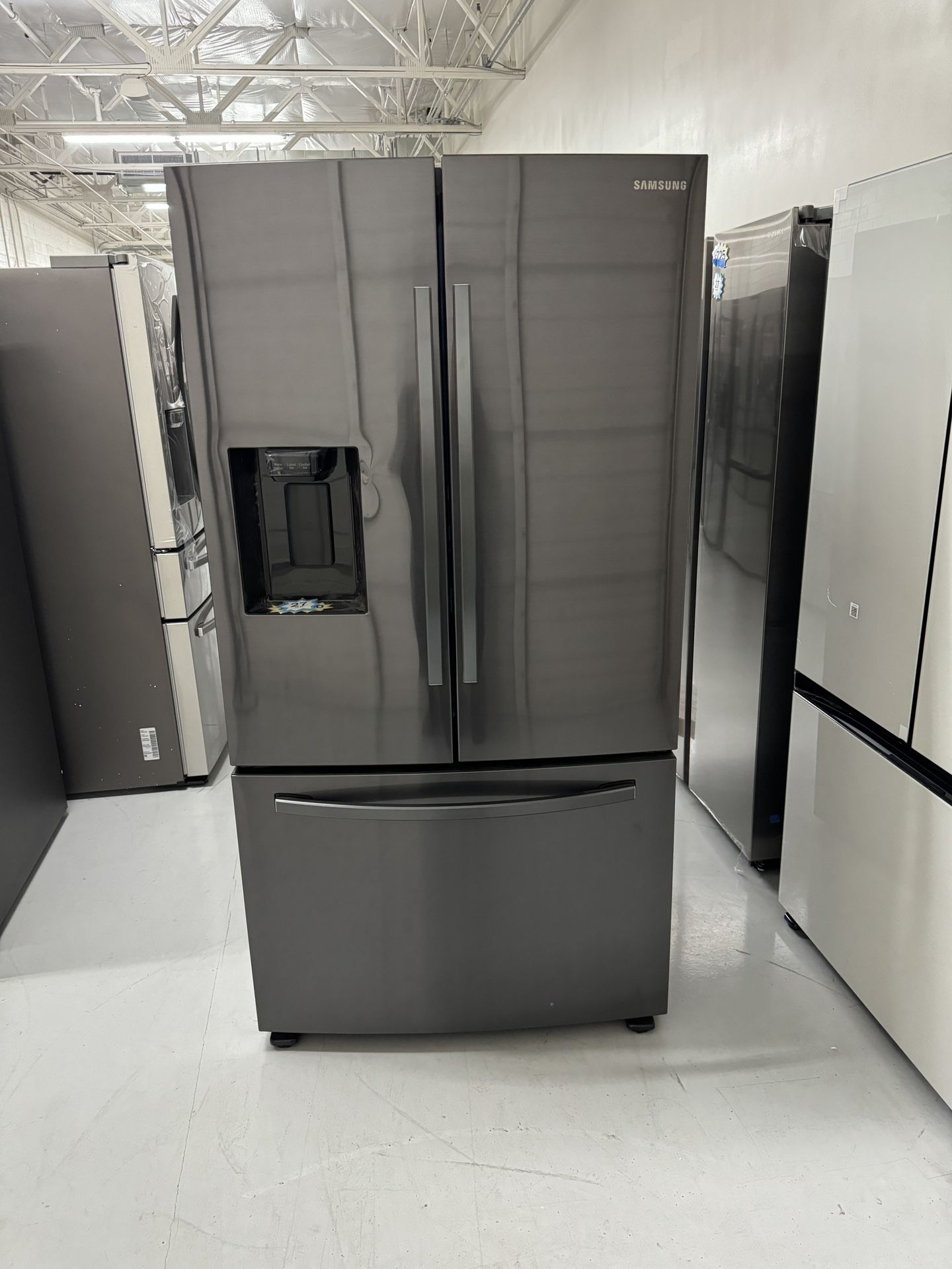 50% OFF MSRP π₯ Black Stainless Steel Fridge Bottom Freezer Water Ice On Sale