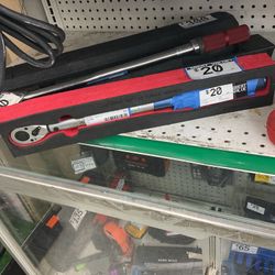 Uyecove Wrench