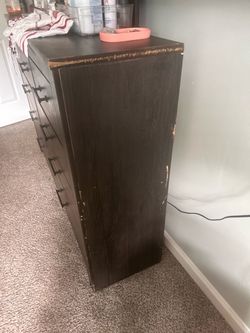 Dresser/ mirror