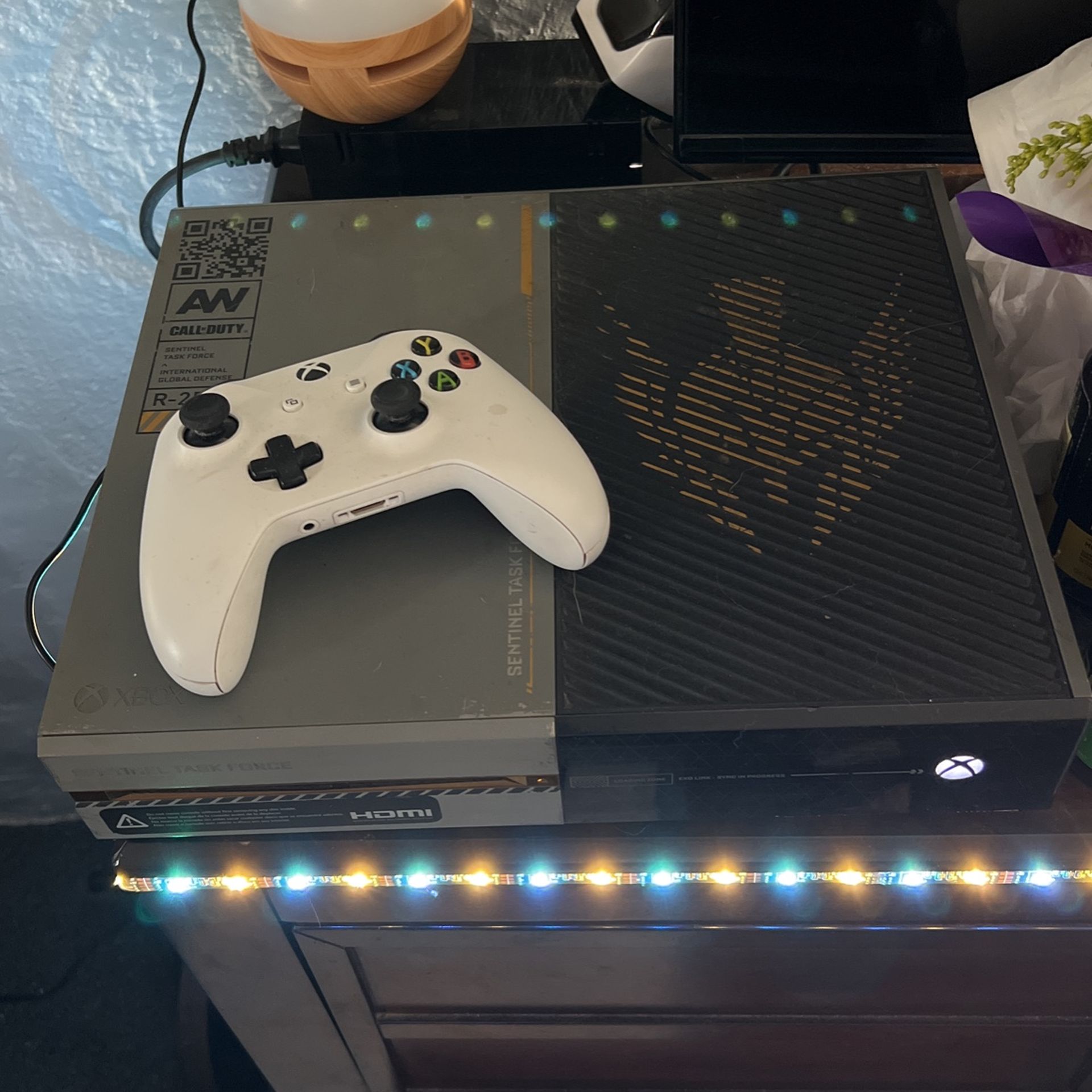 Xbox One Call Of Duty Edition 1TB + Games