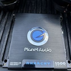 Planet Audio Amp