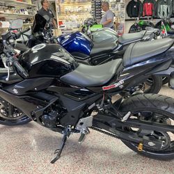 2017 Suzuki Gsxr Title In Hand