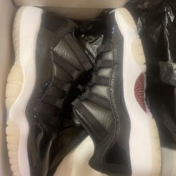 Jordan 11s