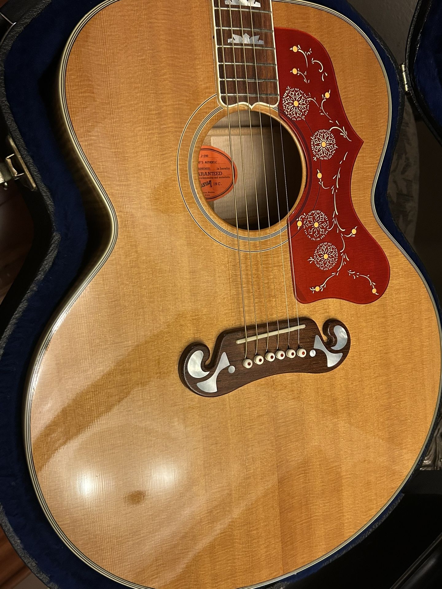 2003 Gibson J-200 Guitar