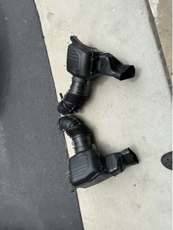 25 Mustang GT air boxes