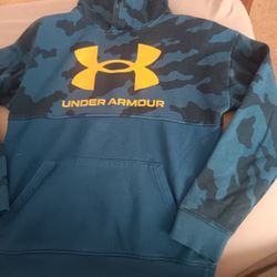 Boys Size Medium 10/12, Under Armour Hooded Sweatshirt 