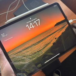 iPad Pro 11in (3rd Generation) + Apple Pencil (2nd Generation)