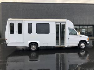 Photo 2006 Ford E450 Diesel bus. CLEAN TITLE. Only has 204k original miles. These diesel motors can easily go 1,000,000 miles so 204k is just getting star