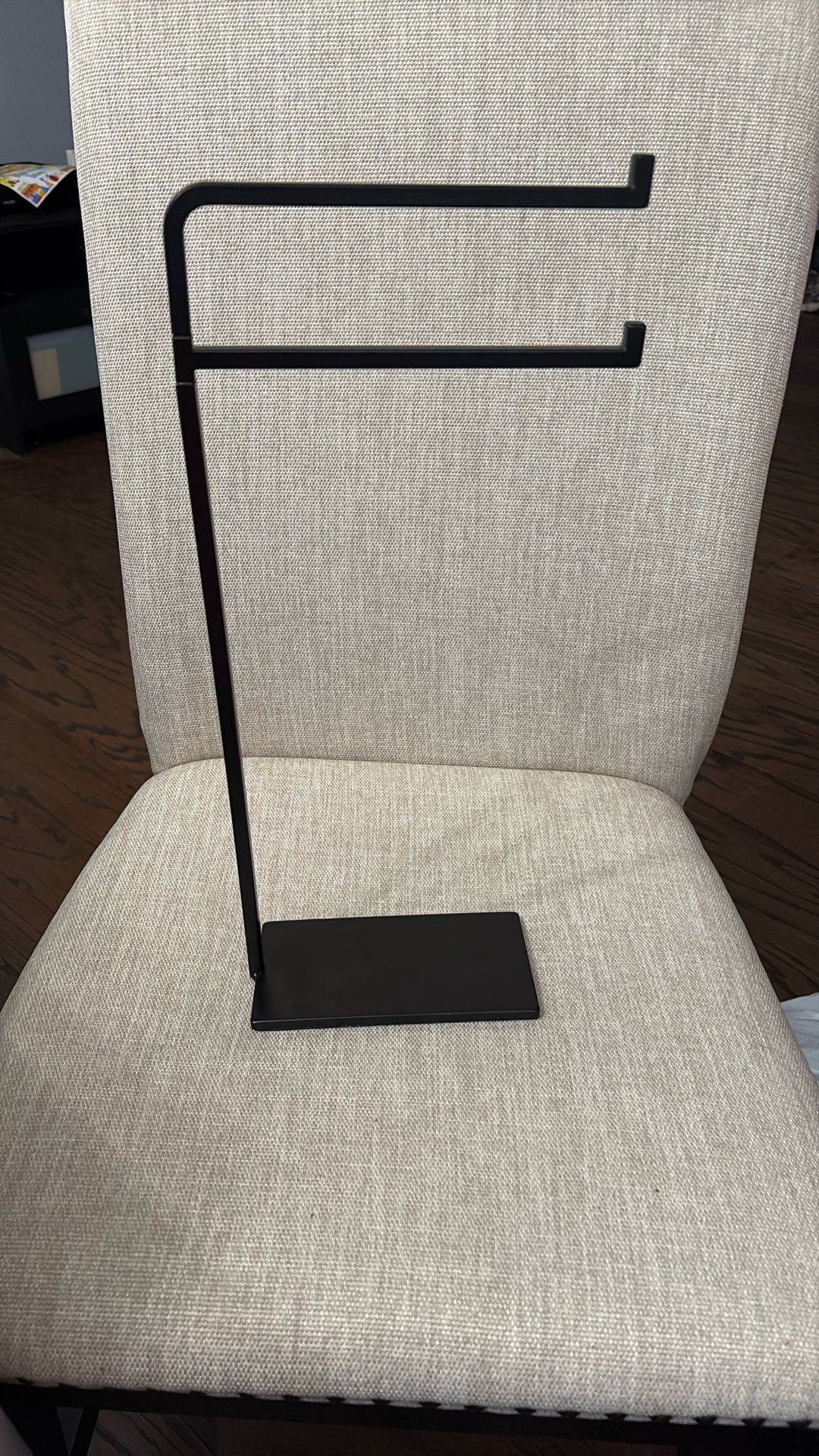 Towel Holder 17in H