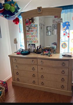 Dresser