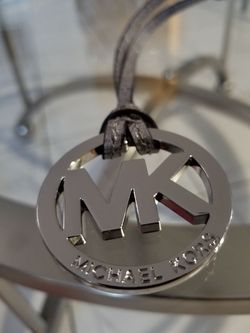 MK FOB Michael Kors charm hang