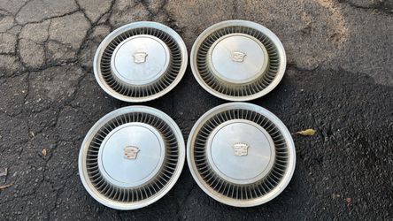 Cadillac Hubcaps For 70s Era 15 Inch stock Steel wheels