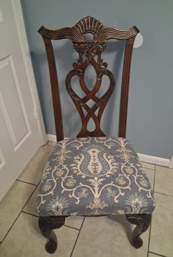 Vintage Queen Anne / Chippendale Style Accent Chair